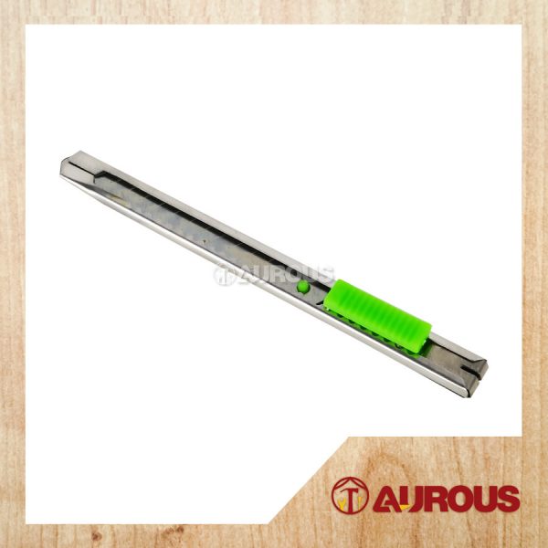 9MM BLADE UTILITY METAL BLADE KNIFE / PAPER CUTTER / SNAP OFF BLADE KNIFE (COLOUR RANDOM)